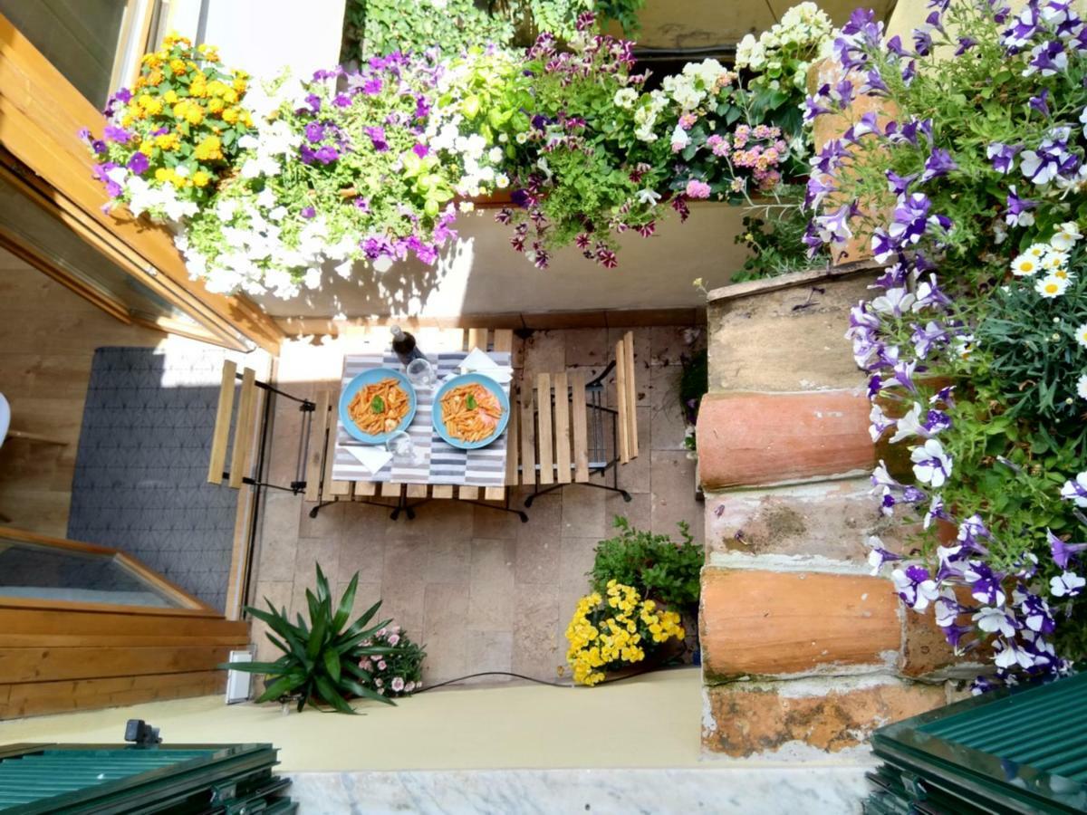 Tivoli Old Town - Casa Nel Quartiere Medioevale Apartment Luaran gambar